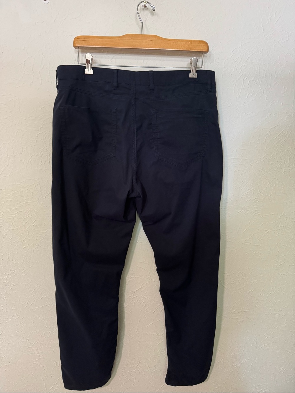 Faherty The Movement 5 Pocket Stretch Chino Pants Navy Men's size 35x30 - Picture 4 of 8